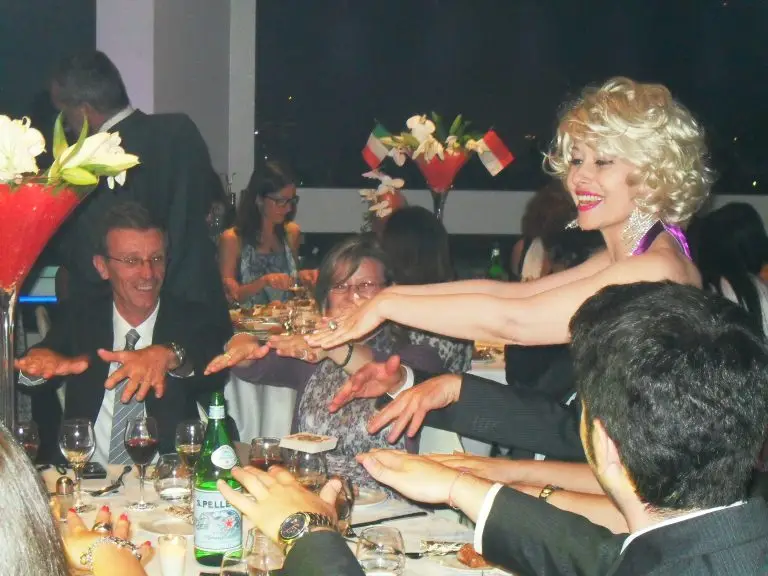 sosie Marilyn Monroe magicienne