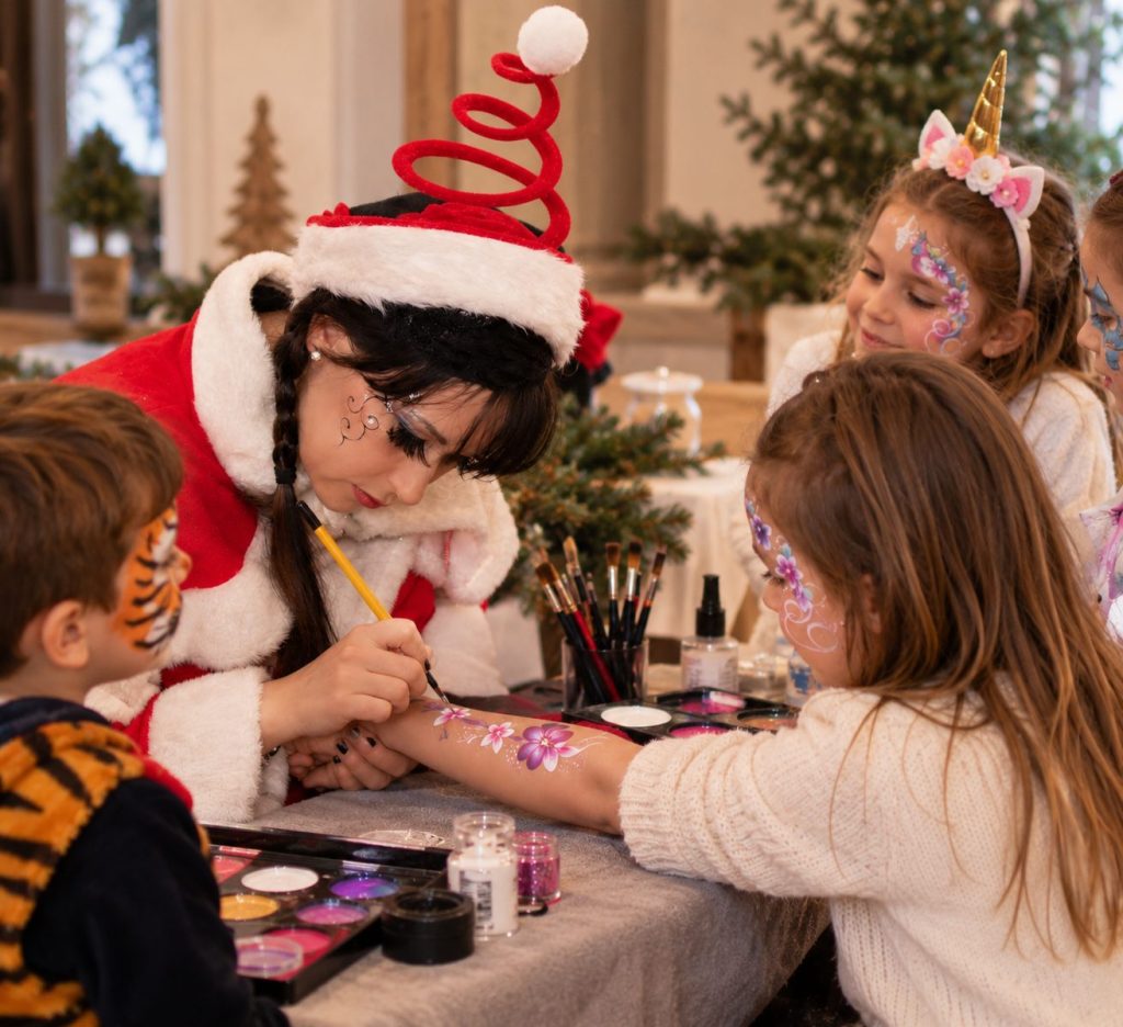 Maquillage artistique de Noël pour enfants par Jinie Brigina